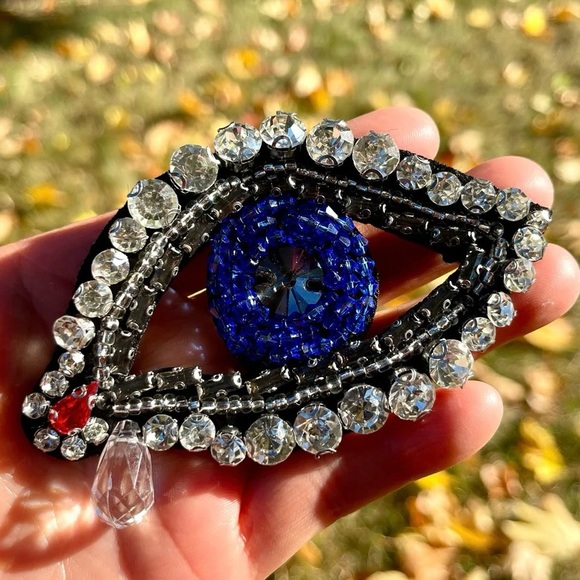 Hand Beaded Evil Eye Brooch Large Evil Eye Pin Dali's Eye pin Dali's Eye brooch - Picture 1 of 4